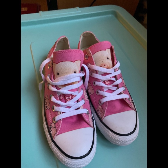 Shoes - Picture 2 of 6